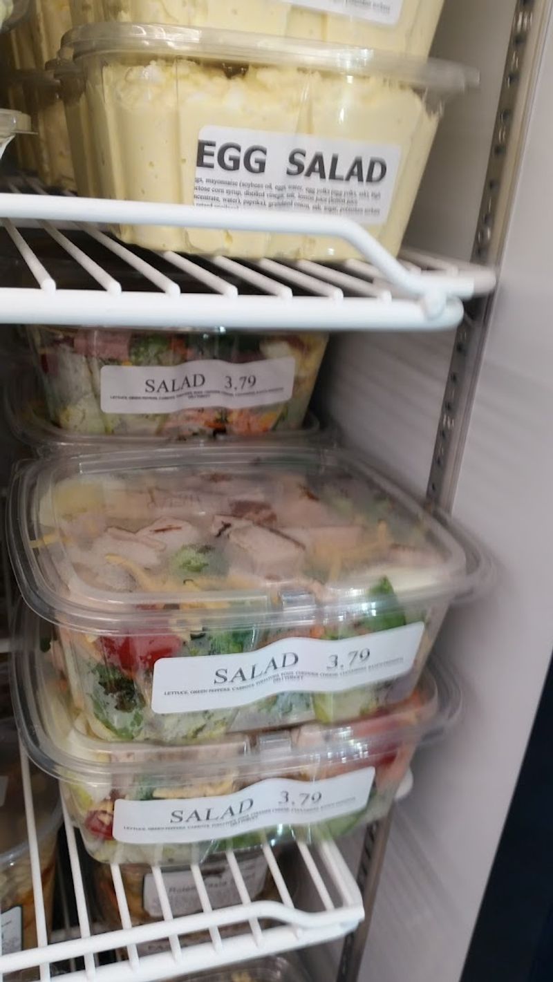 Special Lunch Menus That Rotate Through the Week