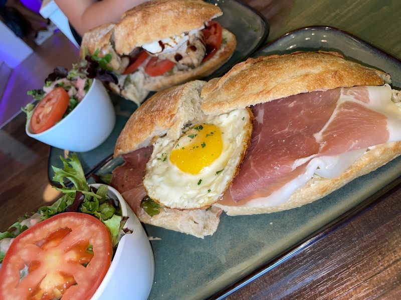 The House Salad Dressing That Deserves Its Own Fan Club