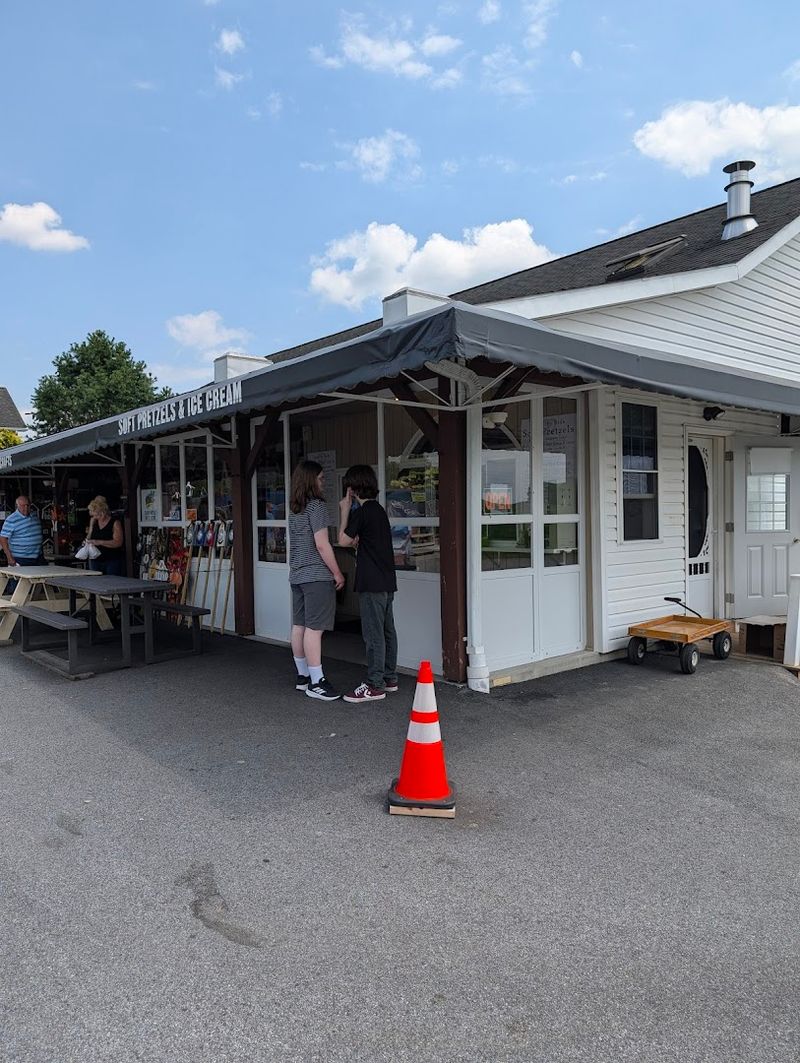 Roadside Amish Country Sandwich Stands — Lancaster County