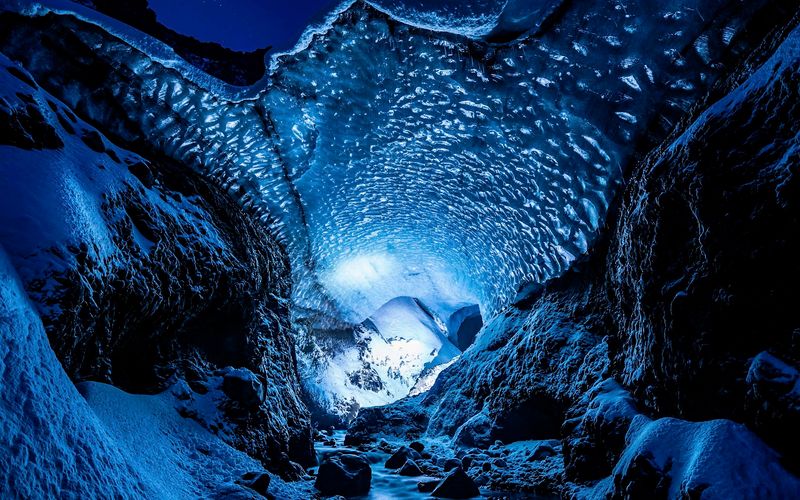 Kverkfjöll Ice Caves (Iceland)