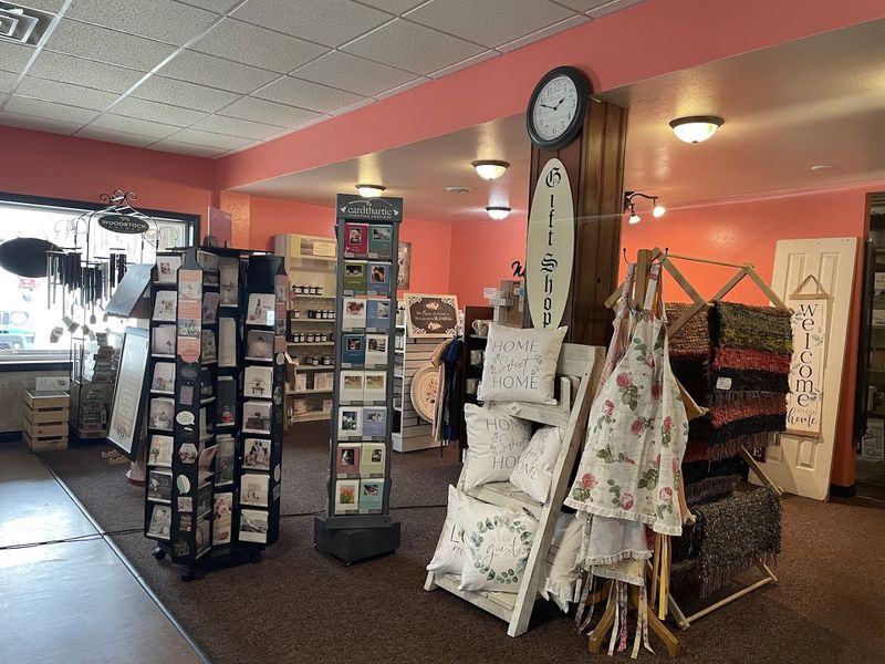 Dutchmaid Eatery & Gifts — Shipshewana