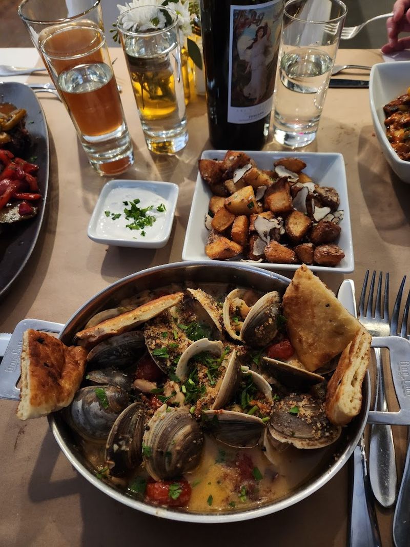 Why This Small Shore-Town Kitchen Keeps Drawing People Back