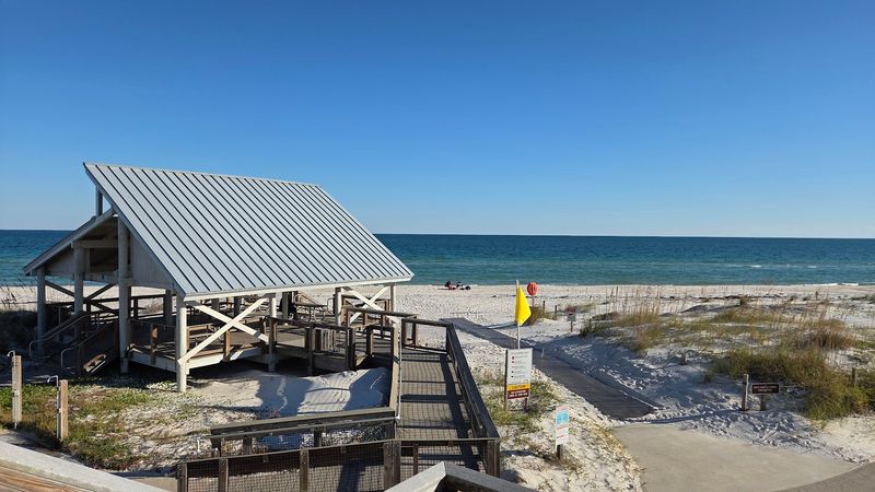 Picnic Areas and Day-Use Amenities: A Well-Equipped Spot for Non-Campers