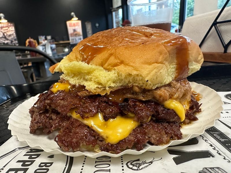 The Dirty Burger and Why Everyone Orders It