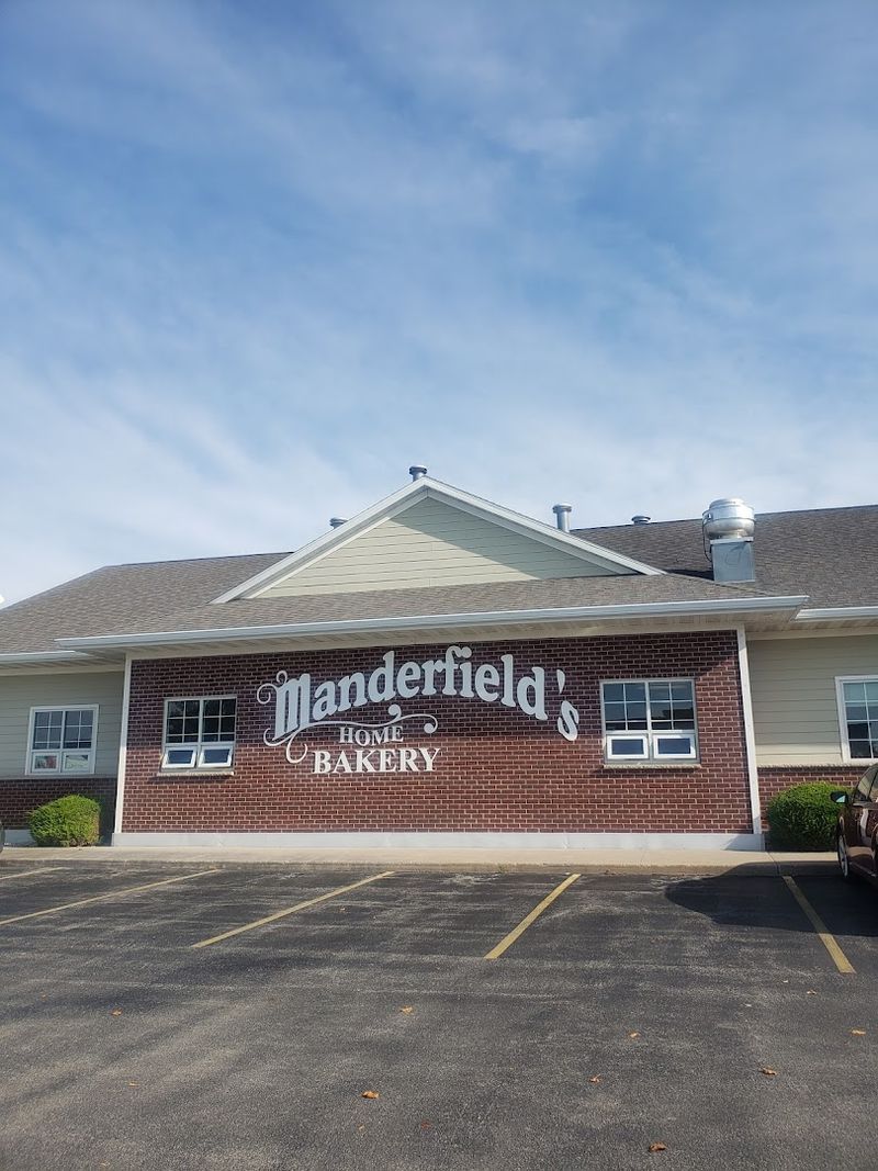 Manderfield's Home Bakery (Appleton) — Family-Owned Favorite