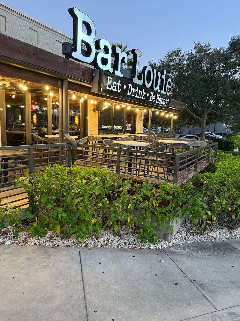 Bar Louie - Orlando Gateway