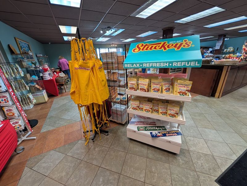 Stuckey's – Various (e.g., Perry, GA on I-75)