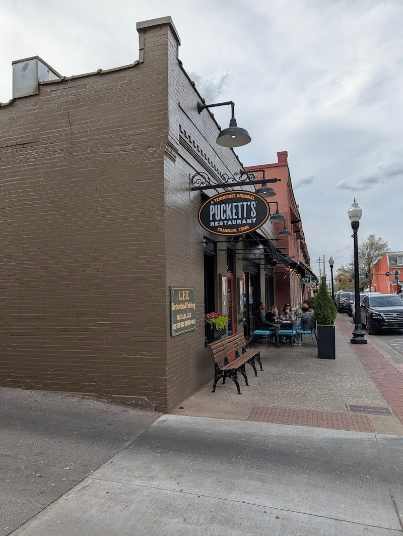 Puckett's Grocery & Restaurant (Franklin) — Small-Town Patio Soul