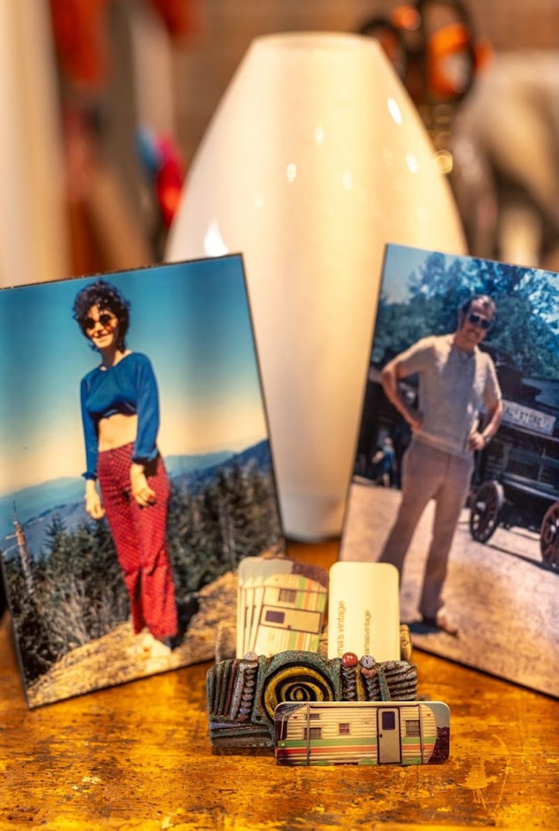 The Neighborhood That Surrounds the Shop