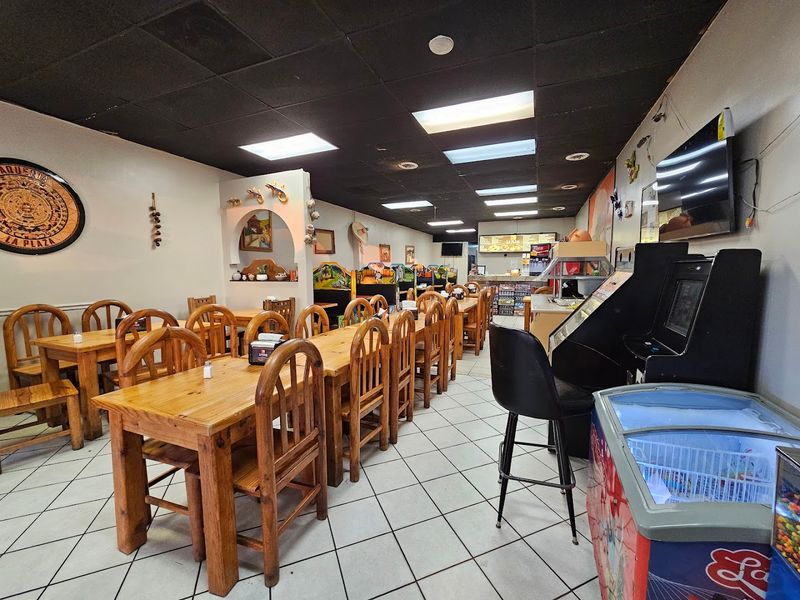 La Plaza Supermarket & Taqueria - Cincinnati