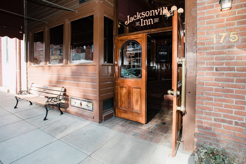 Jacksonville Inn — Jacksonville