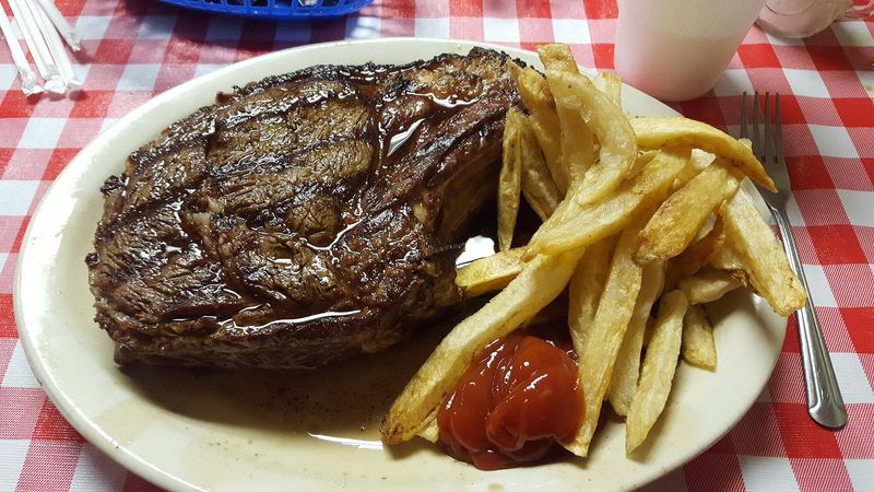 Doe's Eat Place, Greenville, Mississippi
