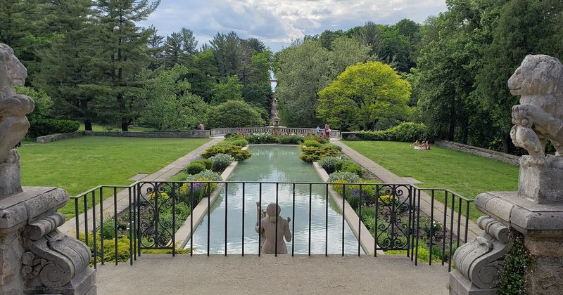 Forty Acres of Garden That Reward Slow Walkers