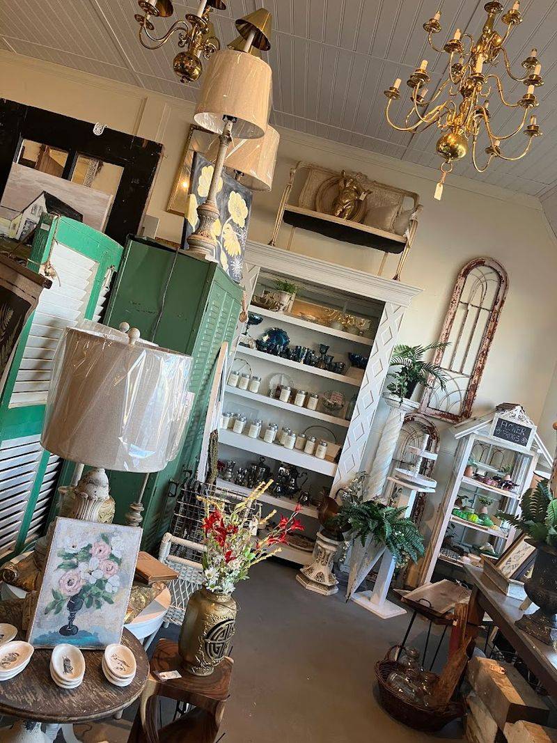 Two Floors of Carefully Curated Vintage Finds