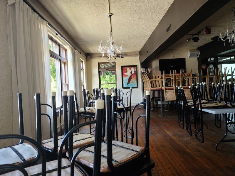 What to Eat and Where to Go Nearby