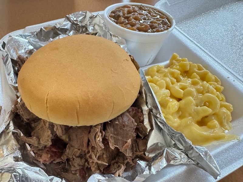 The Pulled Pork Sandwich: A Crowd Favorite