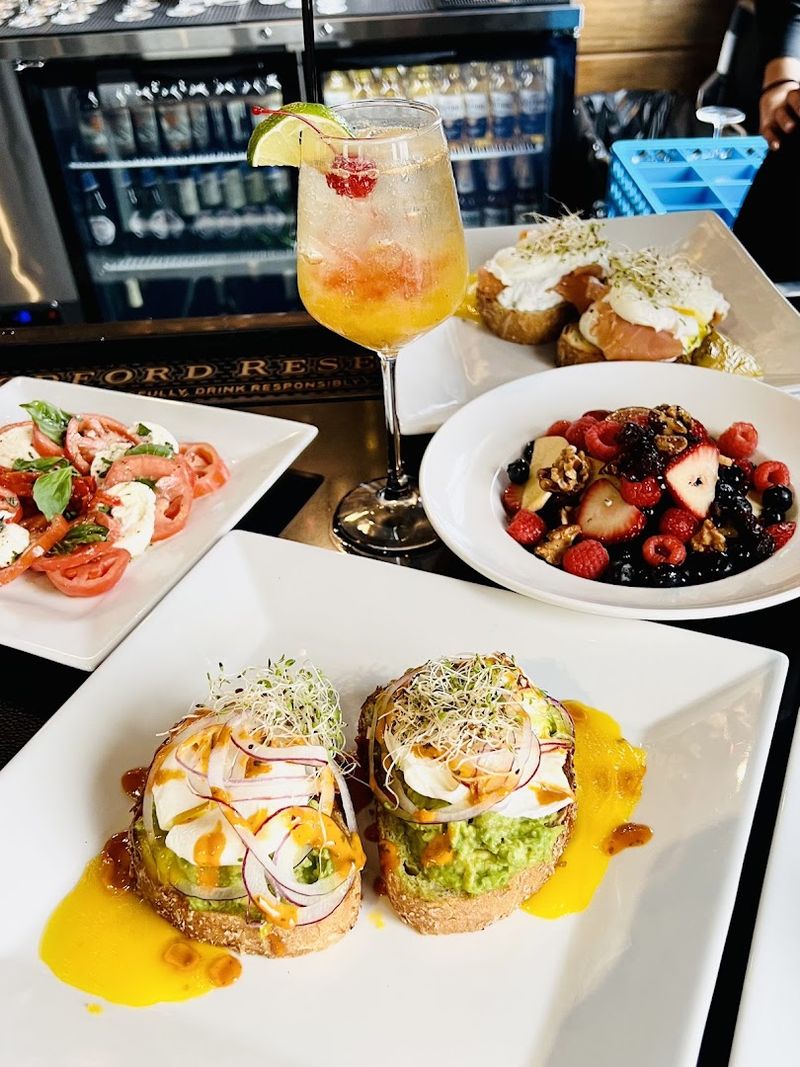 What Brunch at Del Porto Actually Looks Like