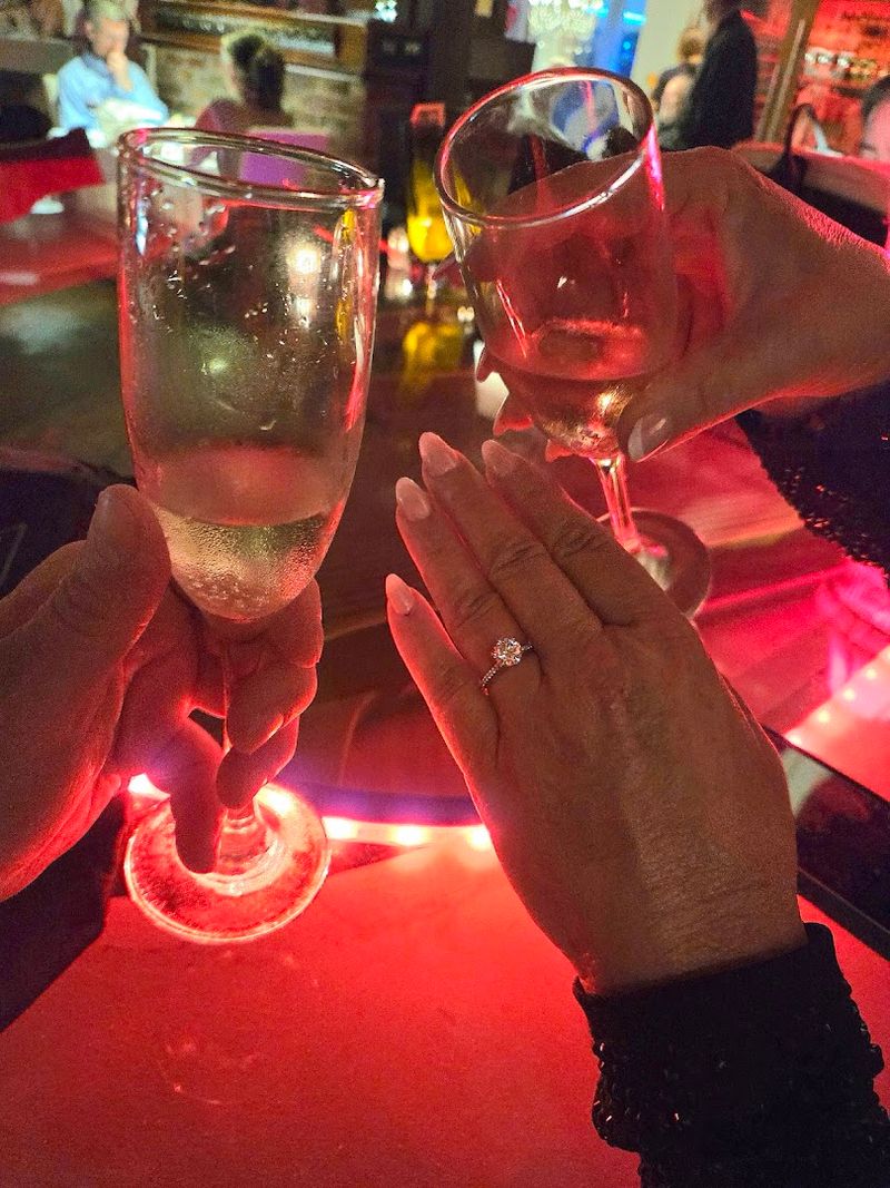 Live Piano Music That Sets the Mood