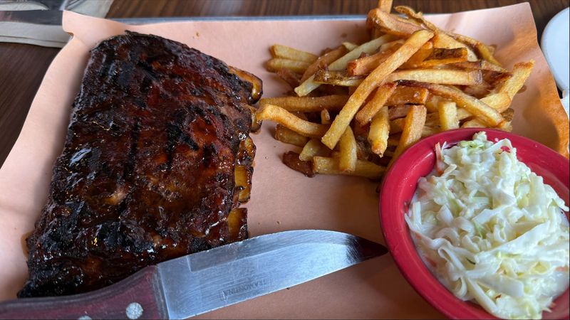 Why Grub Hut Keeps Pulling People Back