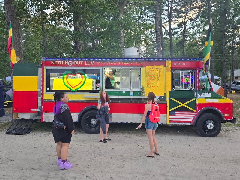 Food Trucks and the Festival Eating Experience