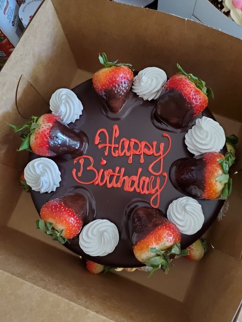 Custom Cakes That Make Every Celebration Feel Special