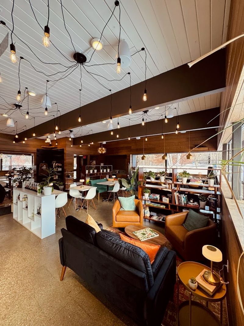 The Seating Setup That Suits Every Kind of Visit