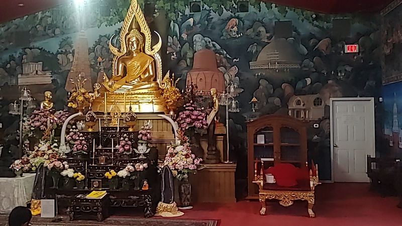 The Phra Buddha Chinnarat Statue