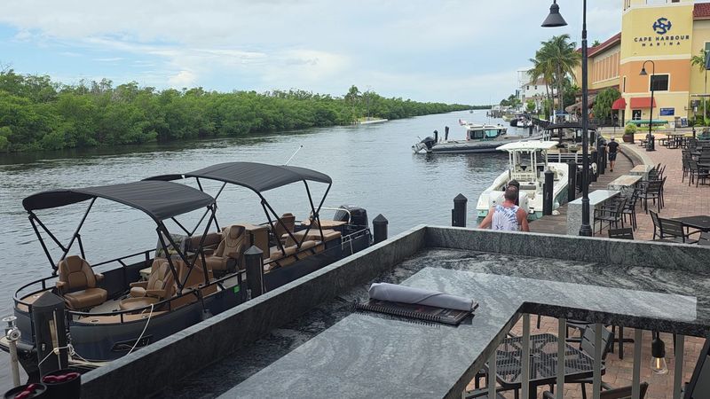 Arriving by Boat: A Feature Most Restaurants Cannot Offer