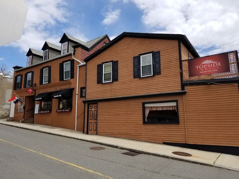 Topside Grill and Pub - Gloucester