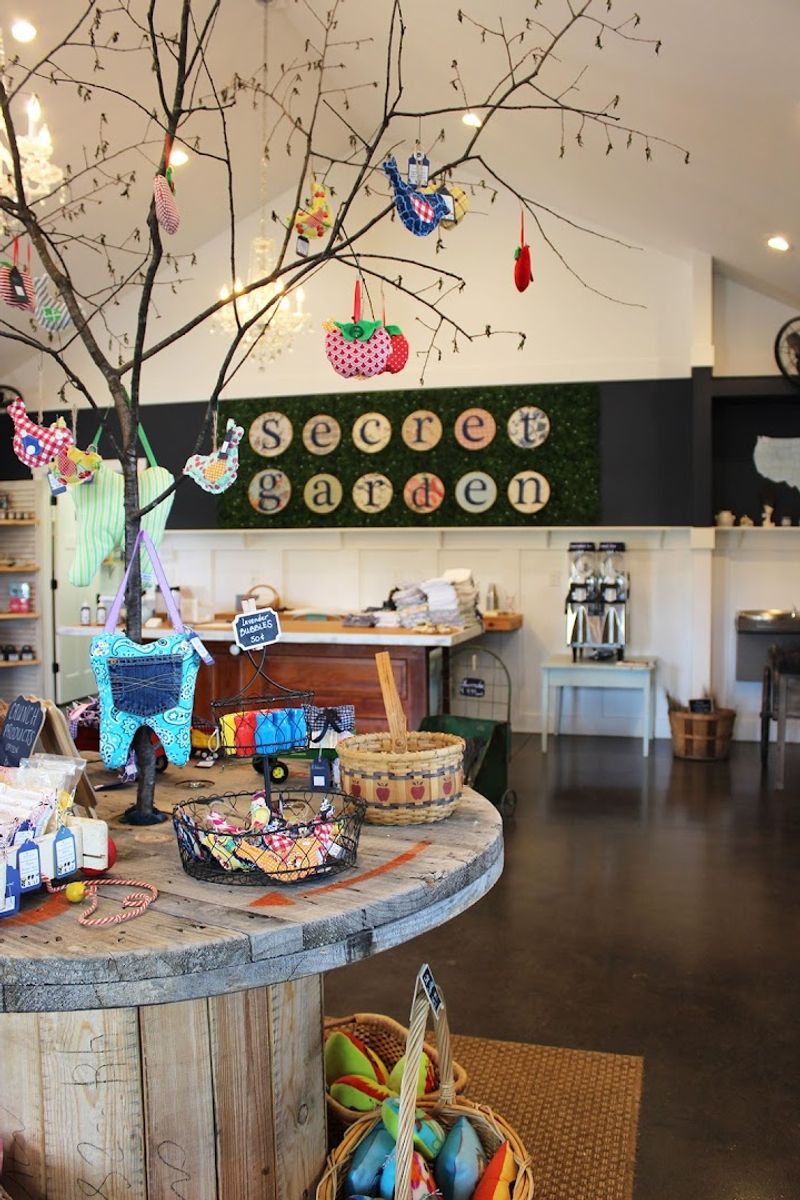 The Apple Orchard You Might Not Know Is Back There