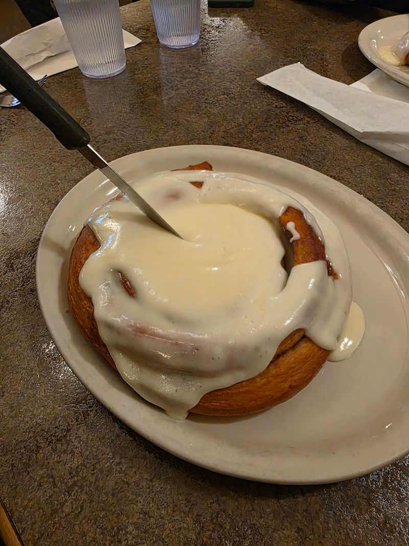 The Legendary Cinnamon Roll Worth Sharing