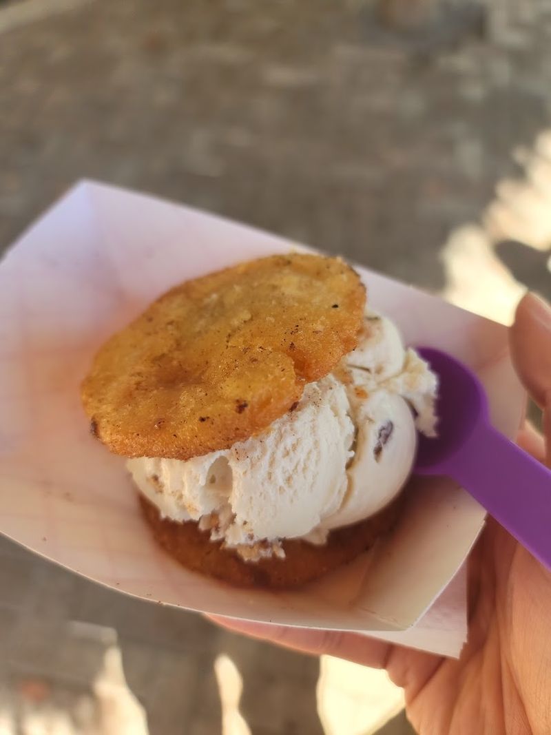 Fresh-Baked Cookies That Arrive Warm