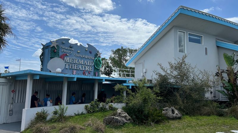 Weeki Wachee Mermaid Theater - Weeki Wachee