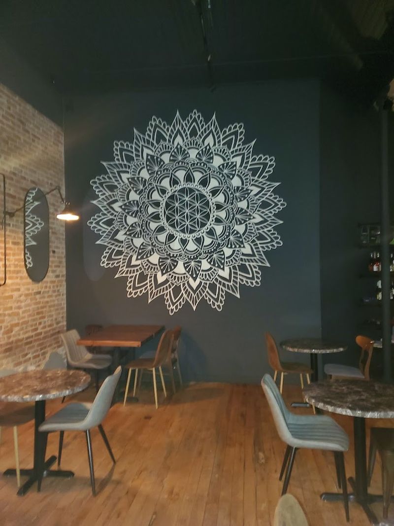 A Room That Knows Its Good Side