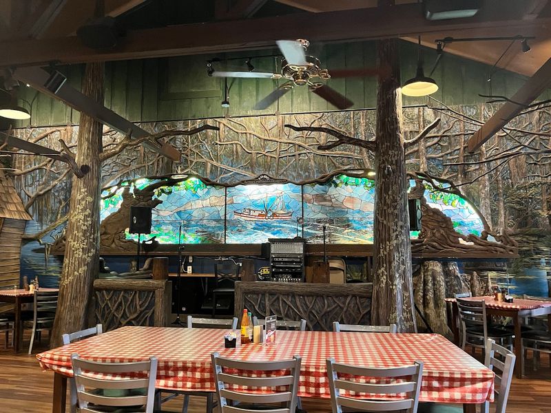 The Atmosphere Inside: Bayou Vibes Done Right