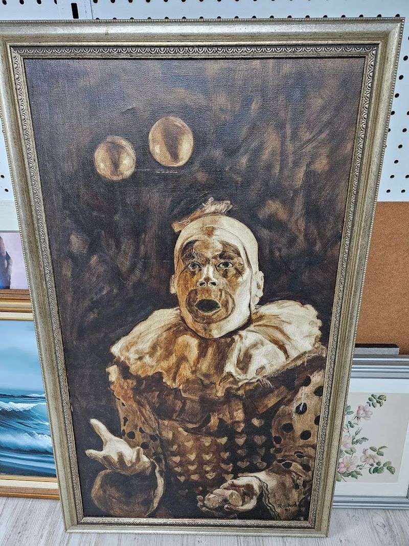 Antiques and Unique Finds That Reward Patient Shoppers