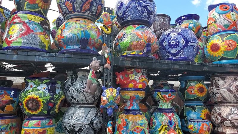 Mexican Pottery and Colorful Ceramics