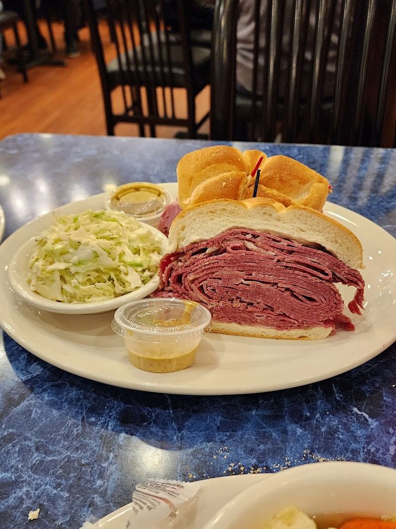 Harold's Famous Deli, Edison