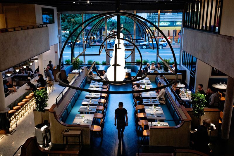 Faubourg in Montclair