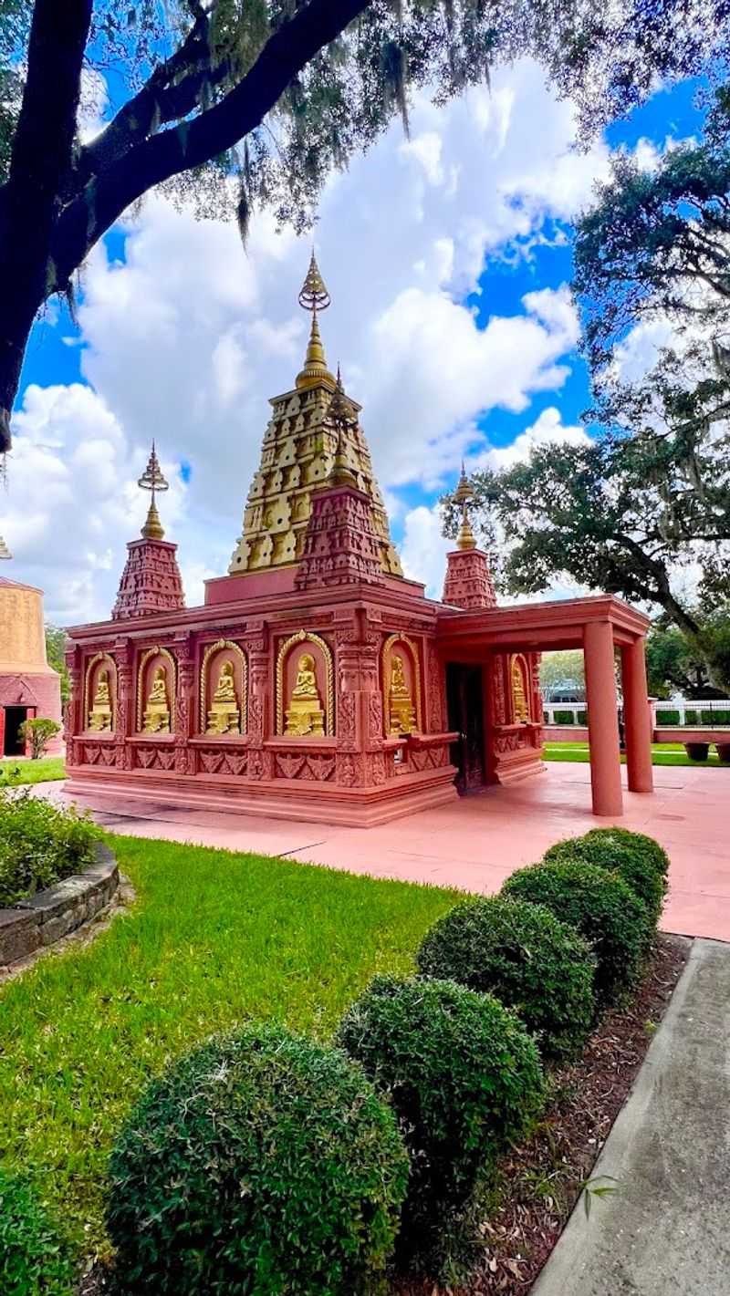 The Architecture That Stops You in Your Tracks