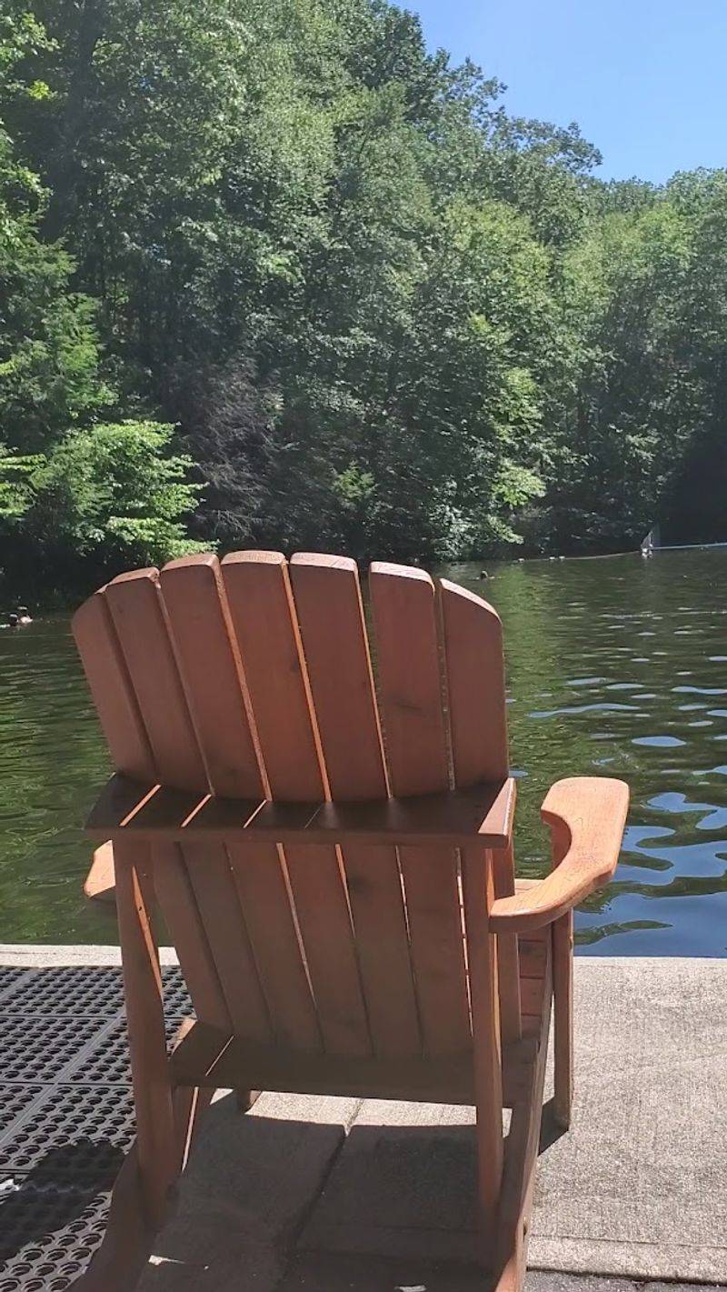 The No-Music Rule and Why Regulars Love It