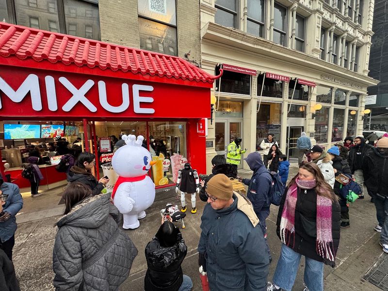 Wait Times and Peak Hours: Planning Your Visit