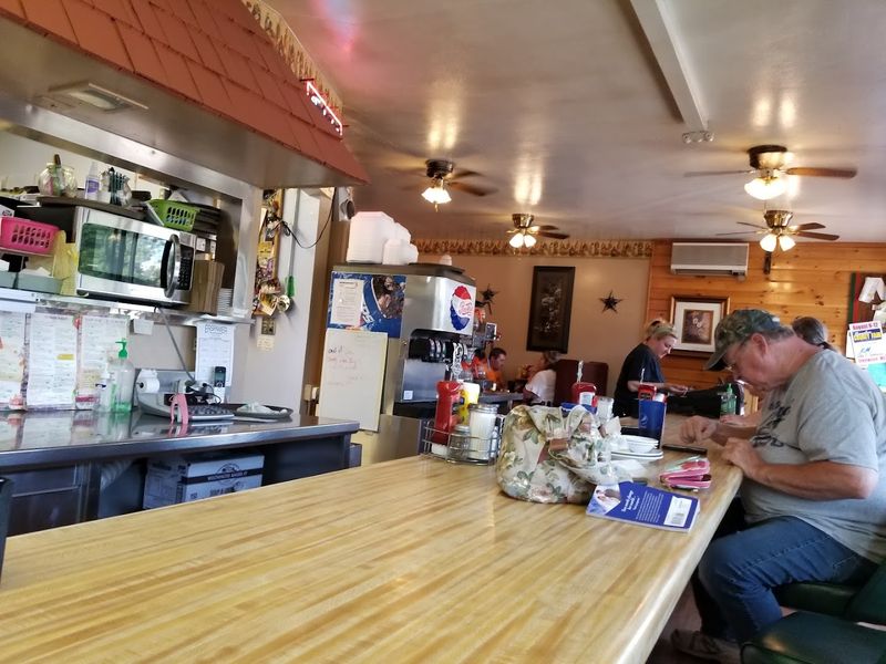 The Atmosphere and What to Expect When You Walk In