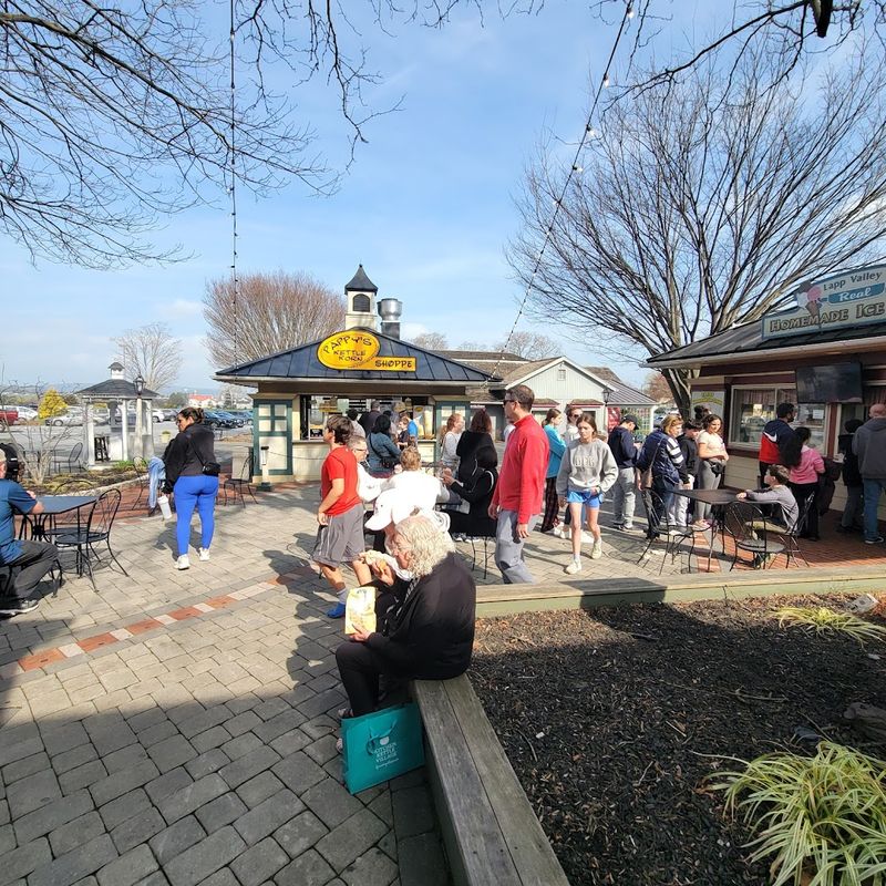 Fudge-Making Demonstrations That Are Worth Every Minute