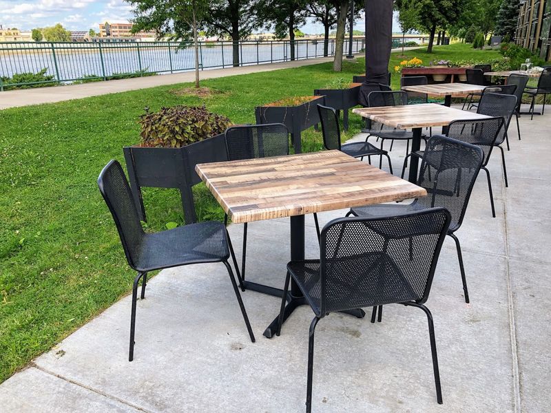 Linear Restaurant — Grand Rapids