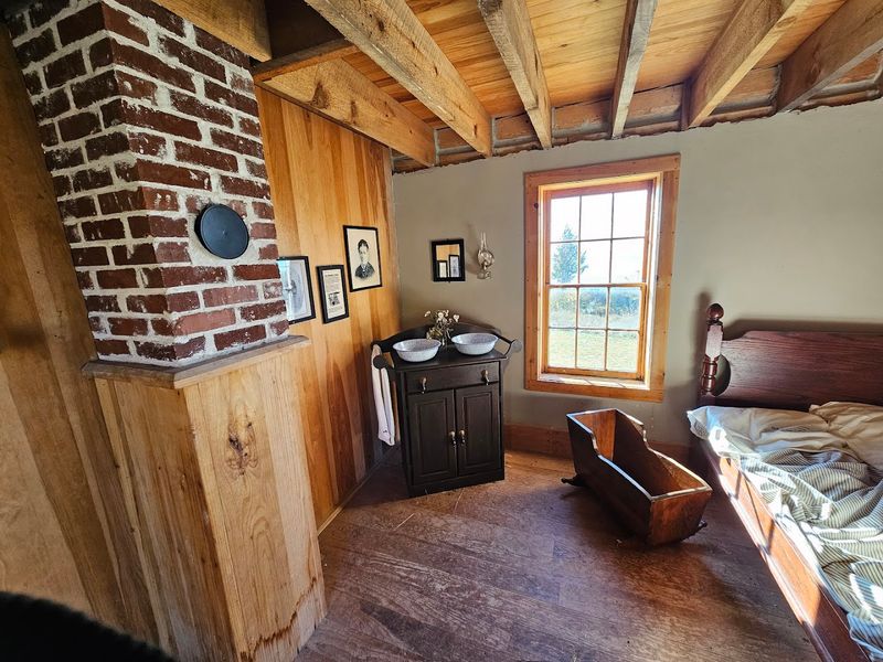 Daily Life Inside a 19th-Century Company Town