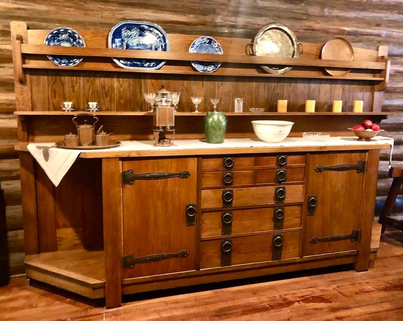 What a Guided Tour Actually Covers