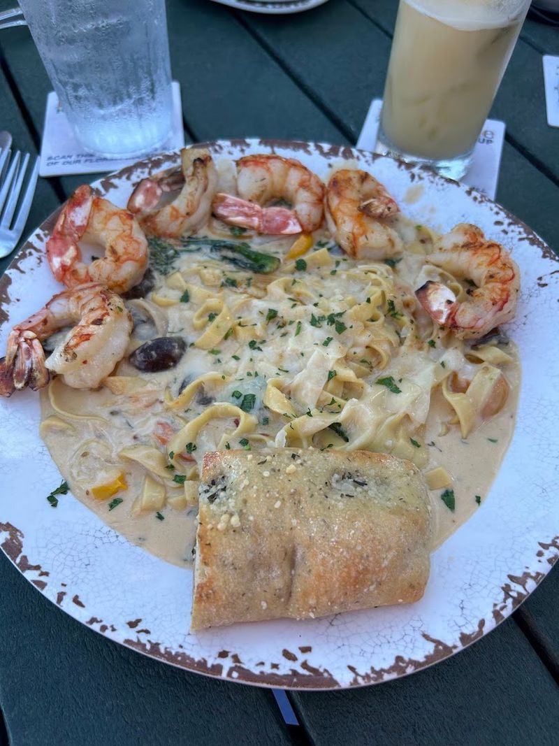 The Homemade Fettuccine Alfredo That Steals the Show