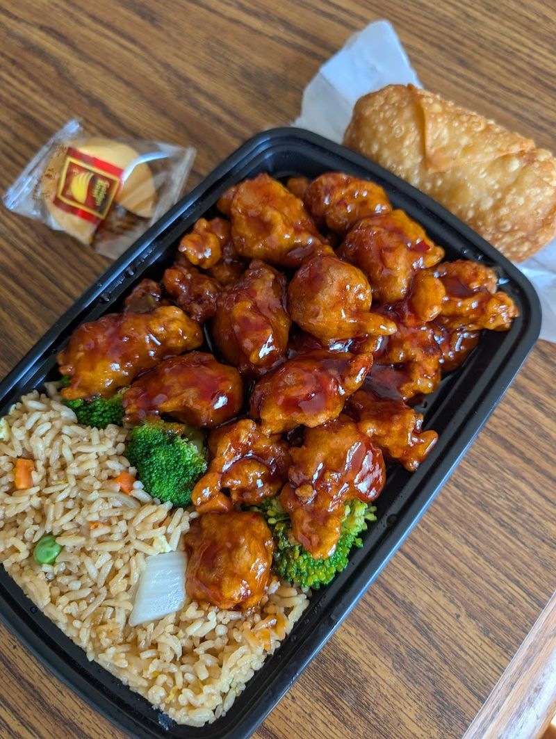 Lunch Specials That Understand Real Life