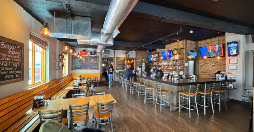 The Michigan Burger Spot Where Loaded Burgers, Tater Tots, and Milkshakes Keep Crowds Coming